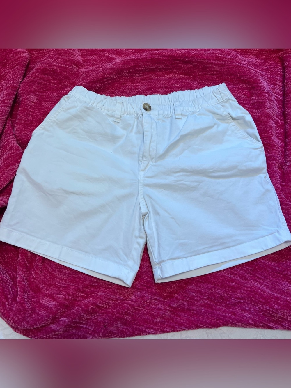 chubbies Original White Flat-Front Casual Shorts with Elastic 5.5 inseam size M
